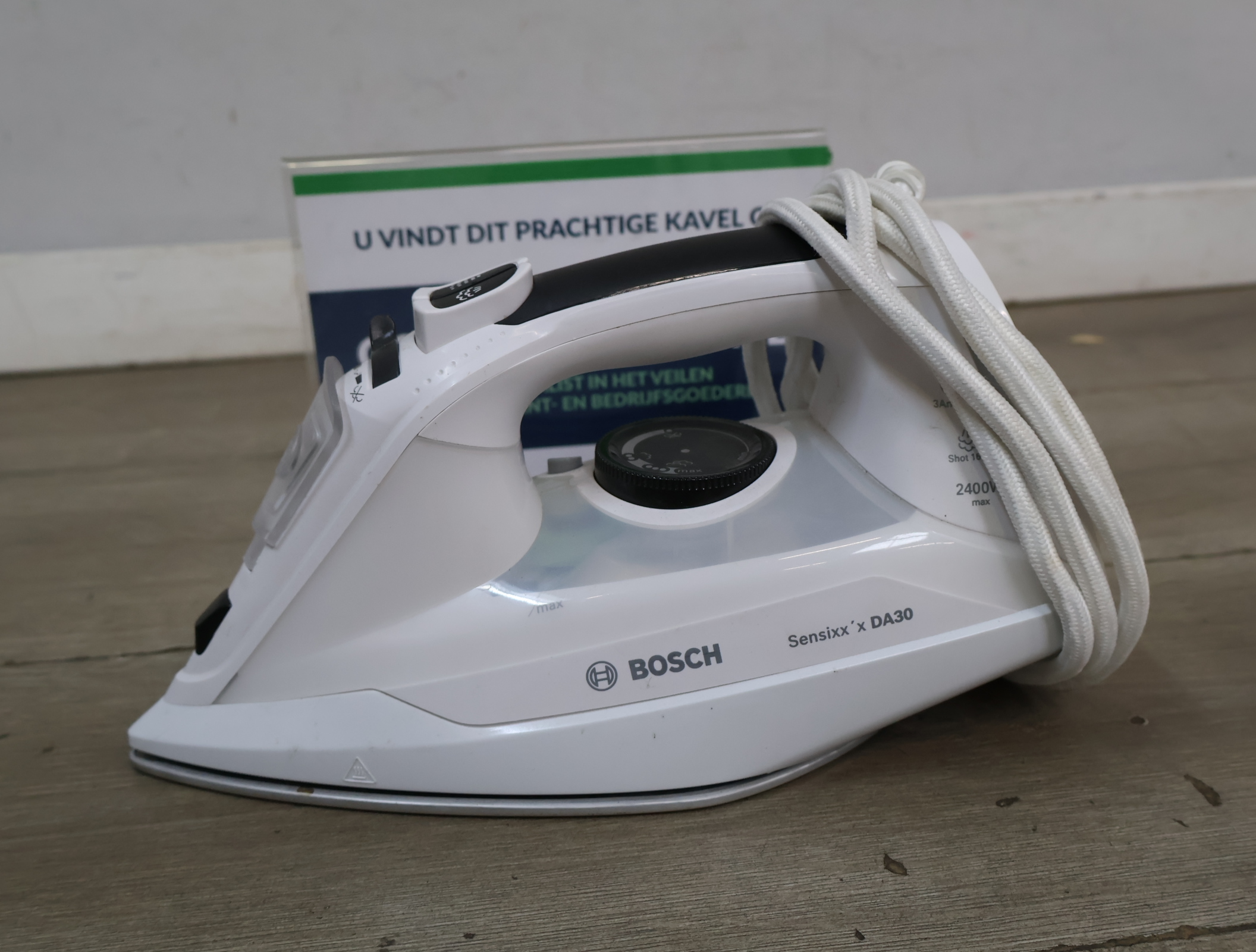 Bosch Stoomstrijkijzer – foto 2 – kavel bij GSD Auctions, Zoeterwoude