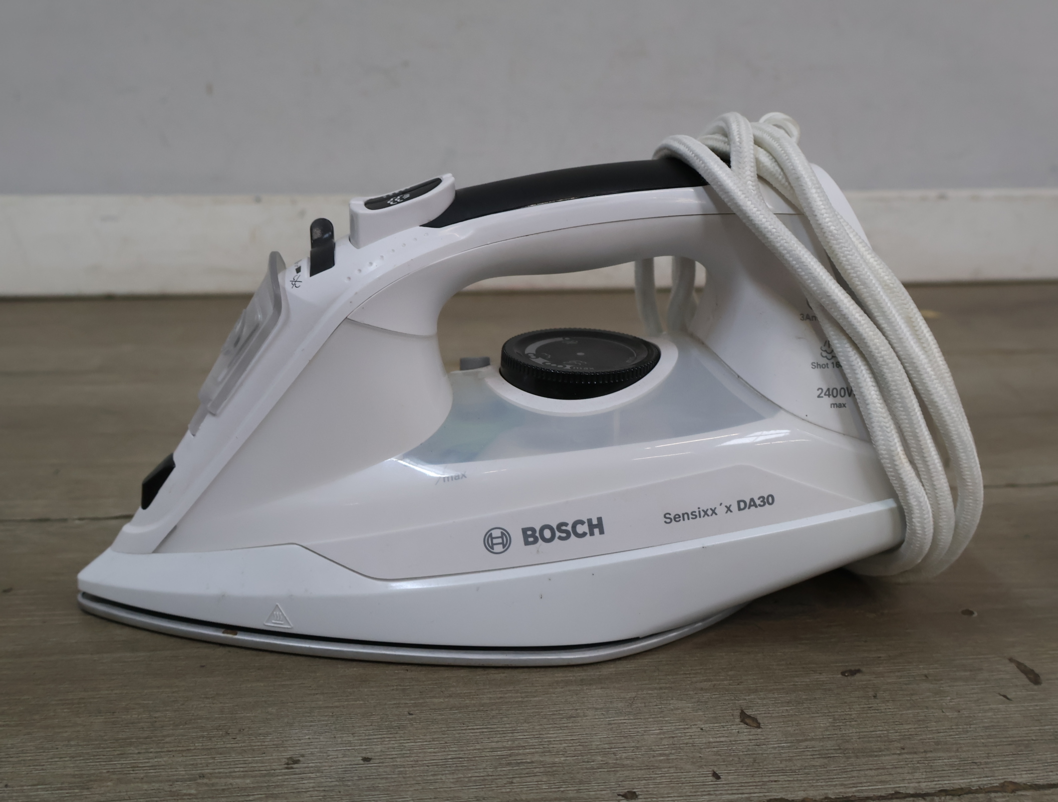 Bosch Stoomstrijkijzer – foto 3 – kavel bij GSD Auctions, Zoeterwoude