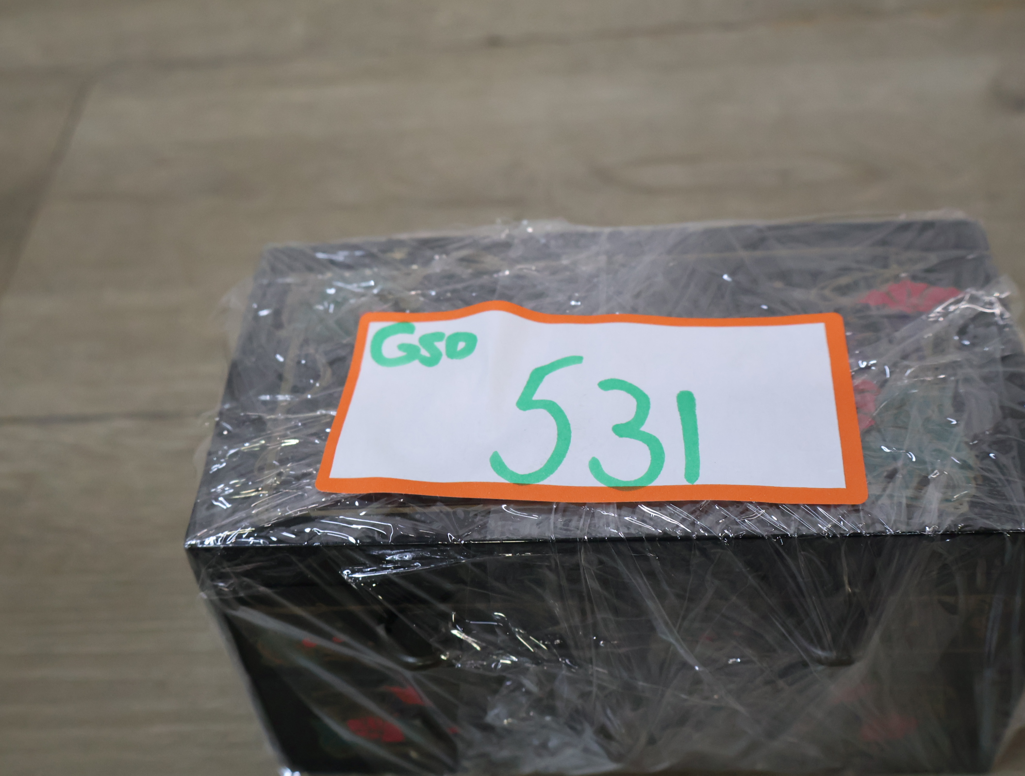 Decoratief houten sieradenkastje met lades – foto 18 – kavel bij GSD Auctions, Zoeterwoude