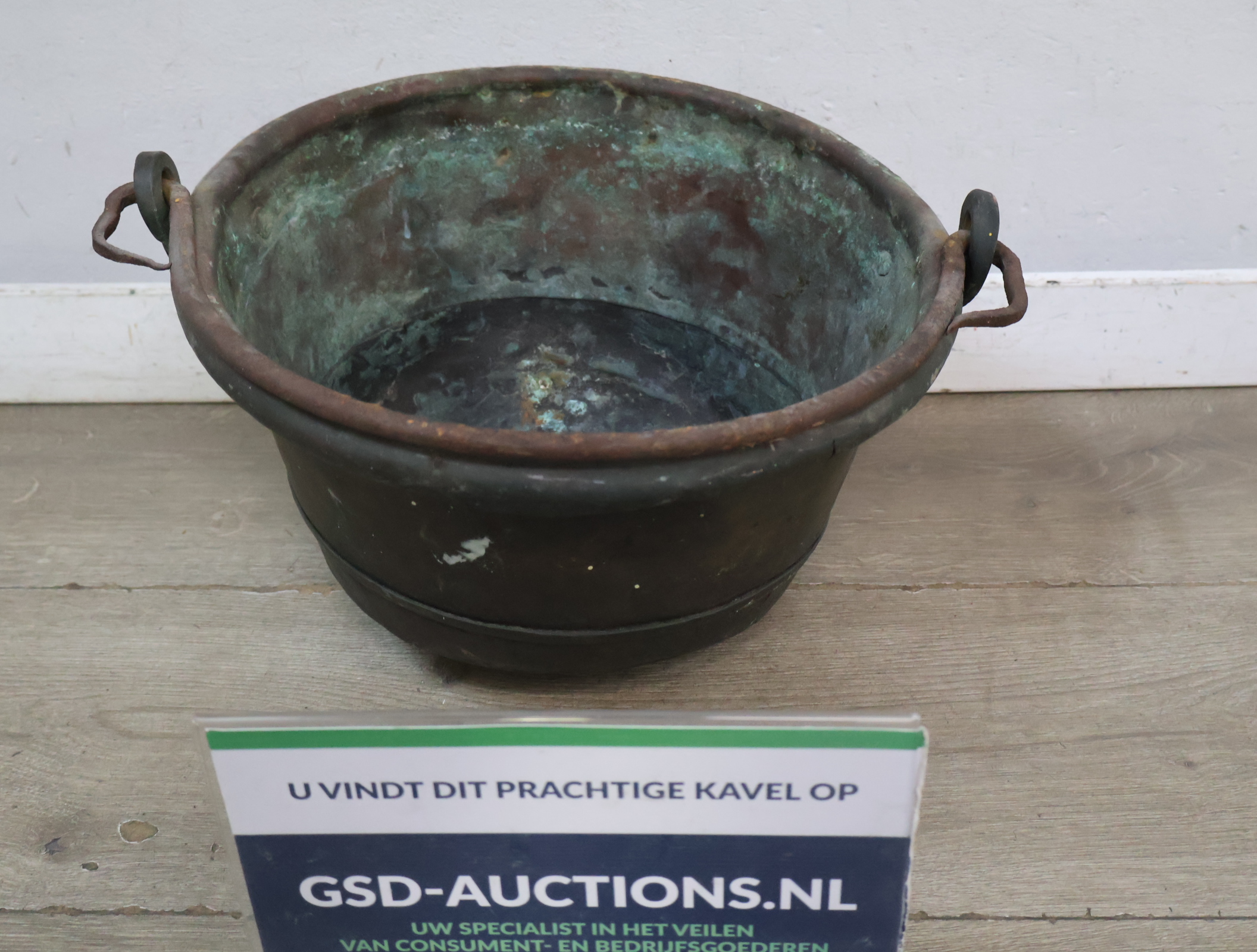 Antieke koperen ketel met handvat – foto 3 – kavel bij GSD Auctions, Zoeterwoude