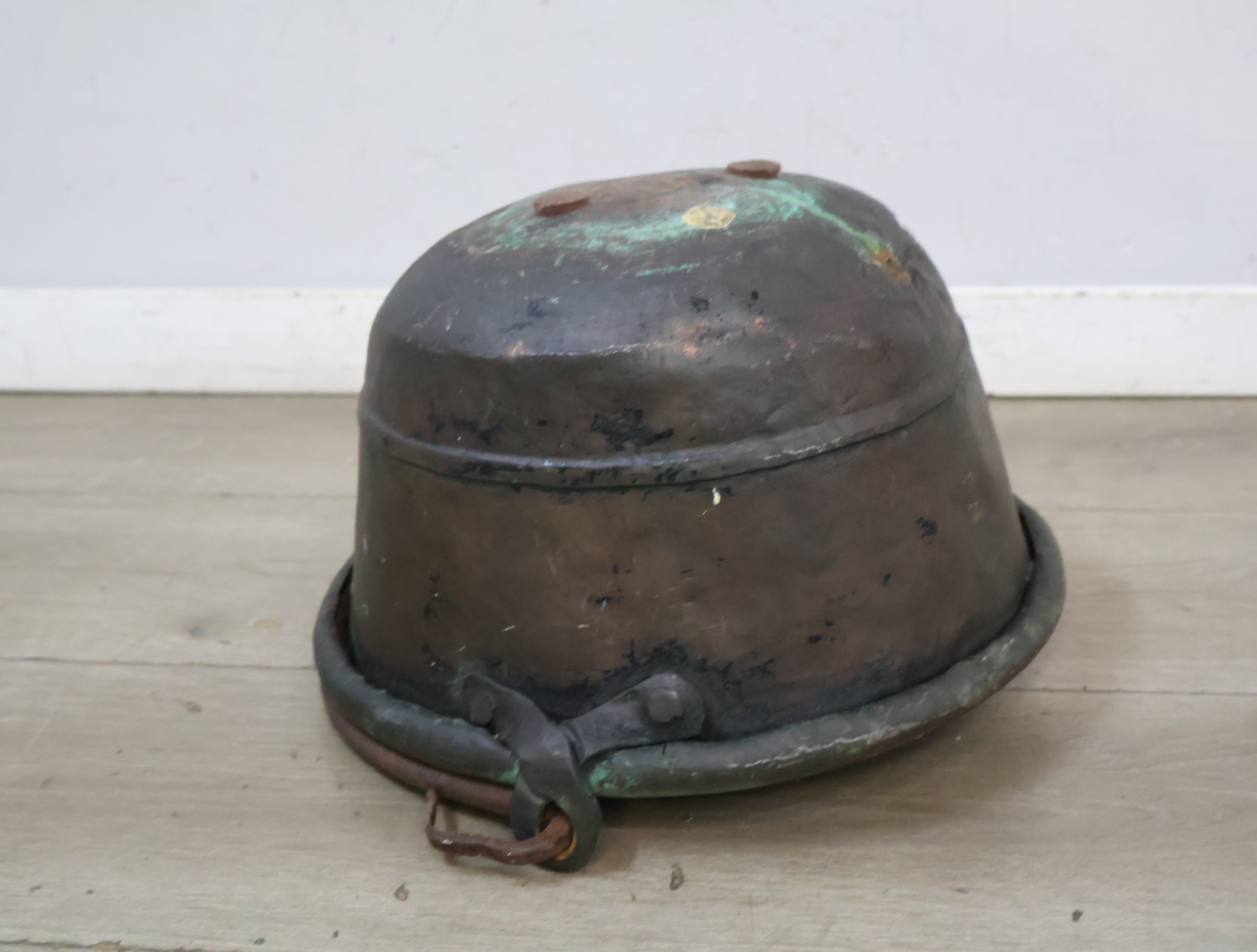 Antieke koperen ketel met handvat – foto 14 – kavel bij GSD Auctions, Zoeterwoude