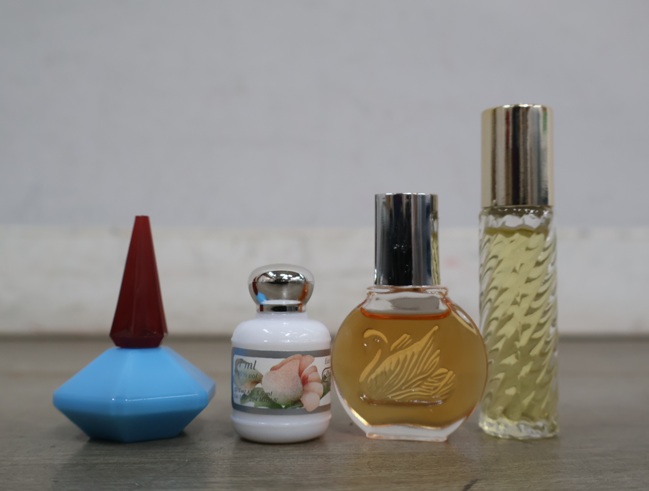 Set parfumflessen - met Nonchalance en Lancaster – foto 14 – kavel bij GSD Auctions, Zoeterwoude