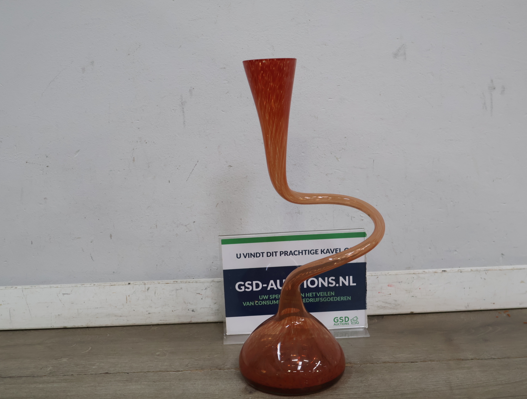 Design glazen vaas – kavel bij GSD Auctions, Zoeterwoude