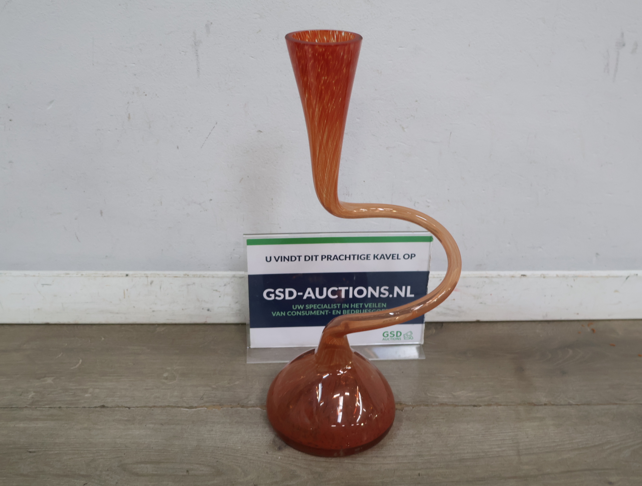 Design glazen vaas – foto 2 – kavel bij GSD Auctions, Zoeterwoude
