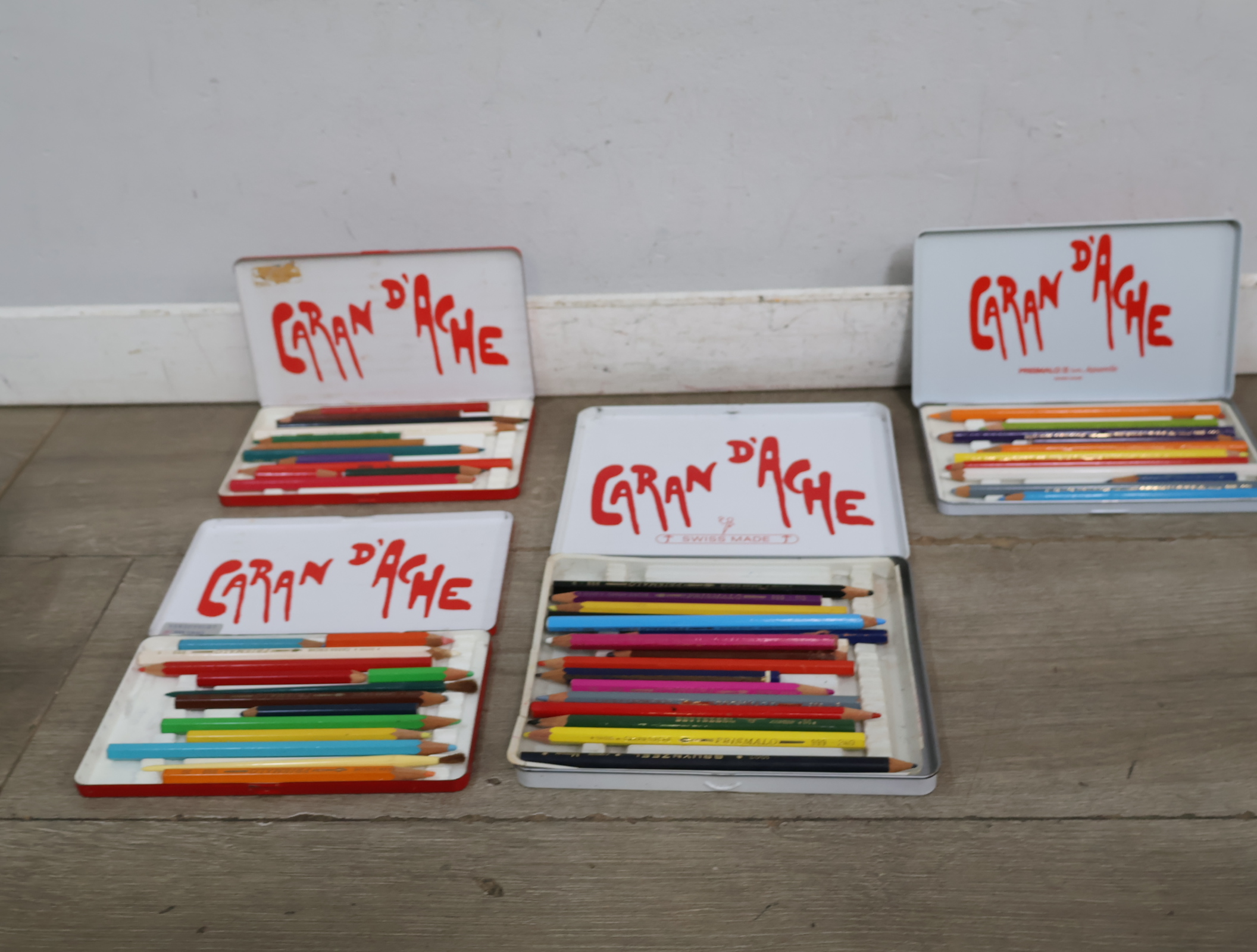 4 Sets kleurpotloden – foto 3 – kavel bij GSD Auctions, Zoeterwoude
