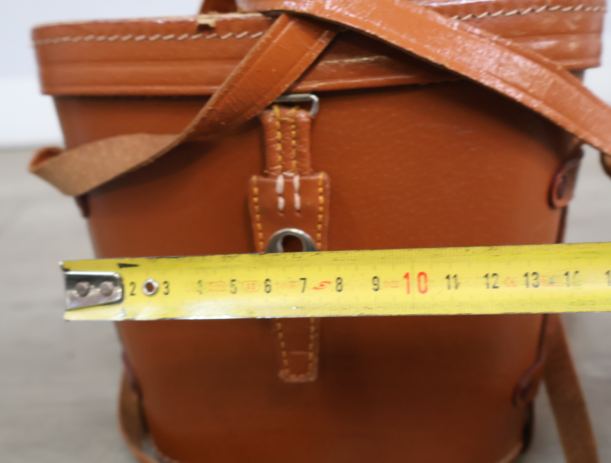 Carton verrekijker 8x40 - met etui – foto 16 – kavel bij GSD Auctions, Zoeterwoude