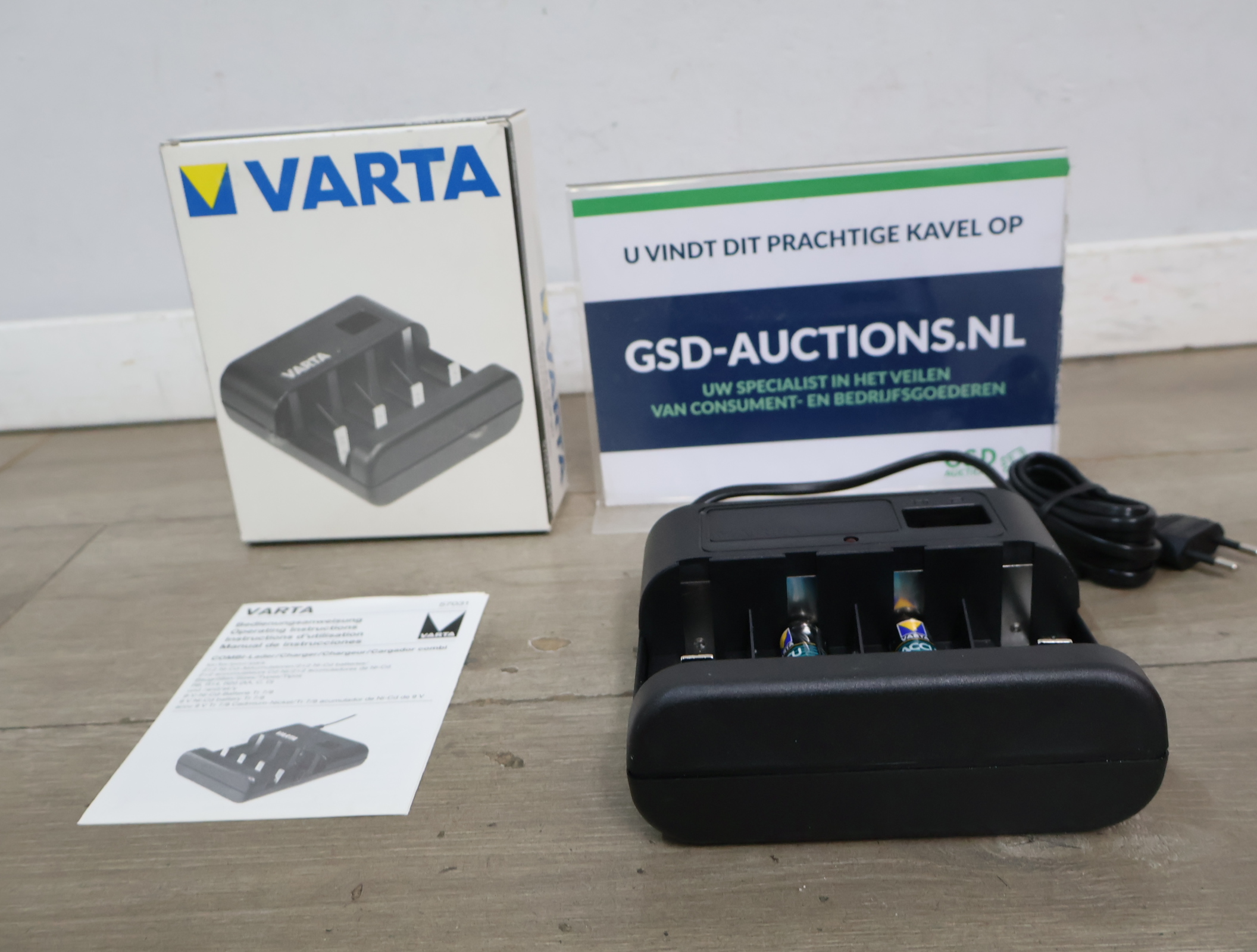 Varta Acculader met handleiding – foto 2 – kavel bij GSD Auctions, Zoeterwoude