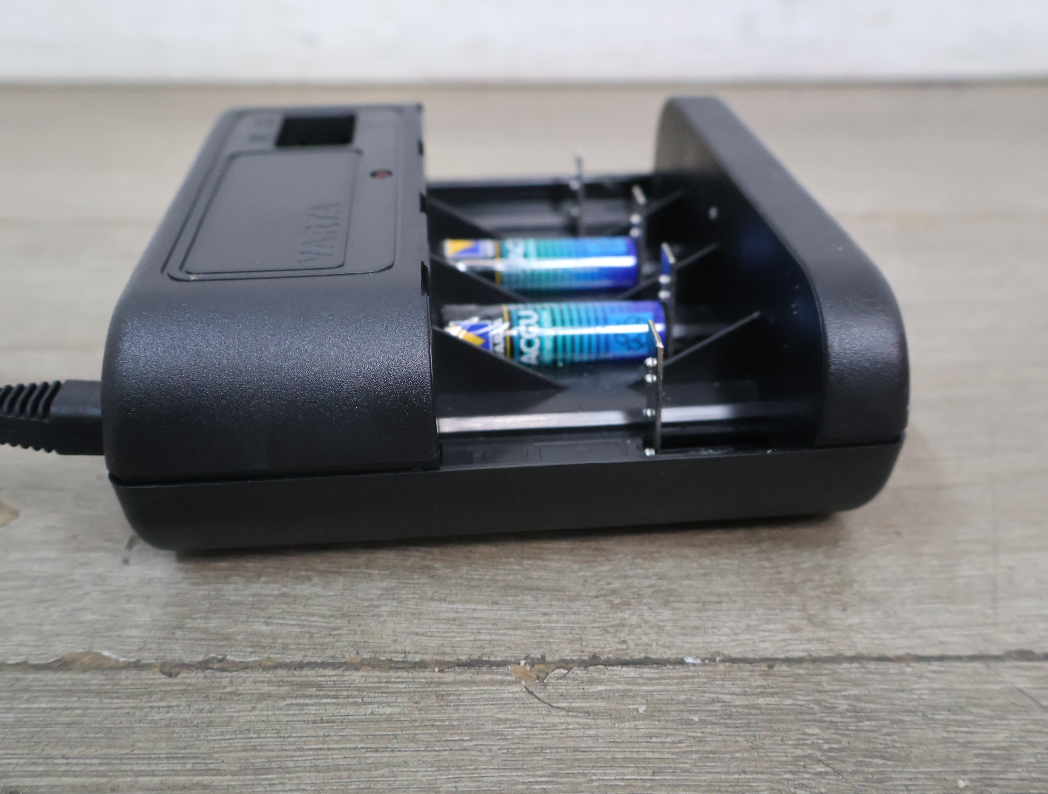 Varta Acculader met handleiding – foto 11 – kavel bij GSD Auctions, Zoeterwoude
