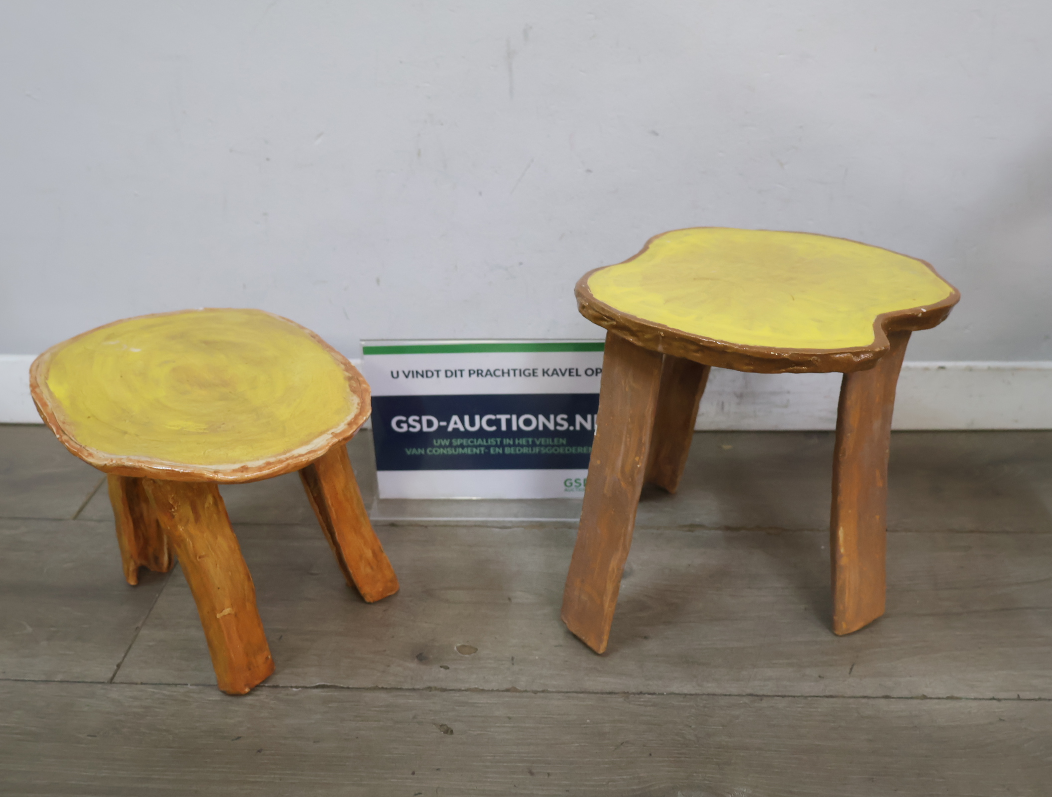 Set decoratieve bijzettafels – foto 2 – kavel bij GSD Auctions, Zoeterwoude