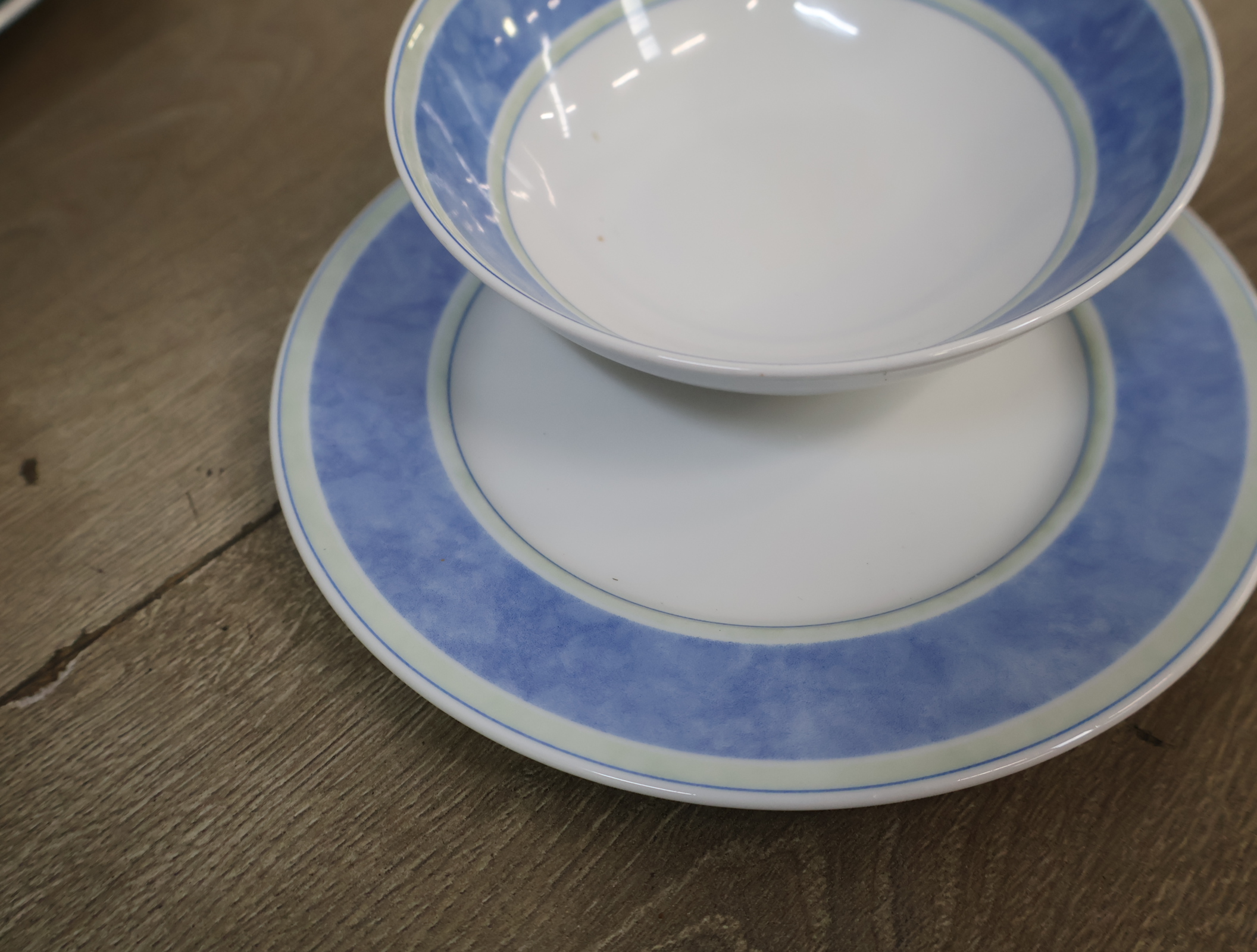 Serviesset met blauw bloemmotief – foto 9 – kavel bij GSD Auctions, Zoeterwoude