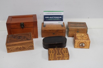 Afbeelding van Set van 7 houten sierdozen