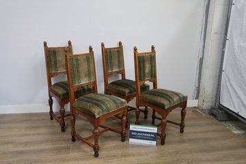 Afbeelding van Set van 4 antieke eetkamerstoelen met leeuwekop