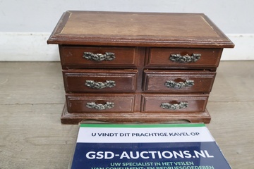 Afbeelding van Houten mini ladekast