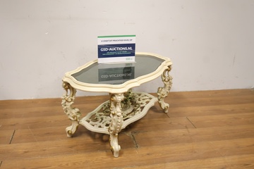 Afbeelding van Salontafel met glazen plaat - rococo stijl