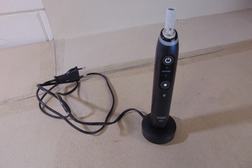 Afbeelding van Oral-B iO 8 Black Elektrische tandenborstel