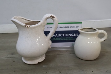 Afbeelding van Brocante witte keramische kannen