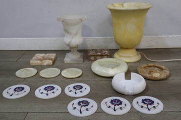 Afbeelding van Set albasten & Marmeren decoratieve objecten