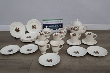Afbeelding van Wedgwood Servies - 'Moss Rose'