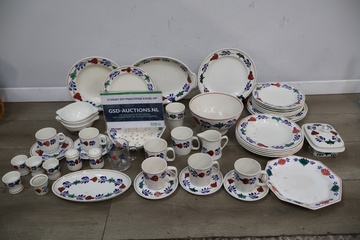 Afbeelding van Groot Porseleinen Boerenbont Servies