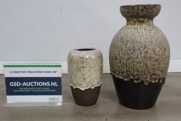 Afbeelding van Set van twee keramische vazen