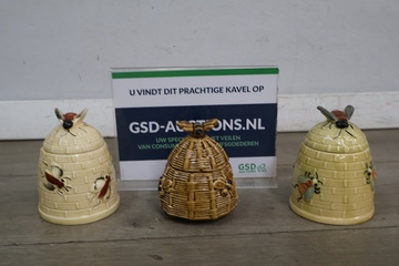 Afbeelding van Set van drie bijenkorf keramieken decoraties