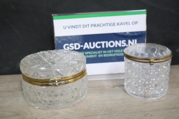 Afbeelding van Twee kristallen doosjes met deksels