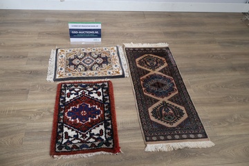 Afbeelding van Set van 3 kleine tafelkleden met franjes