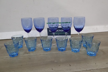 Afbeelding van Set blauw glaswerk