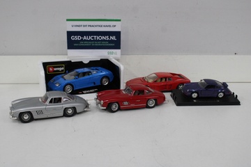 Afbeelding van Set modelauto's inclusief Bburago Lamborghini Diablo