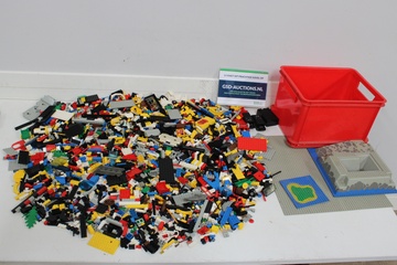 Afbeelding van Partij losse LEGO bouwstenen en basisplaten
