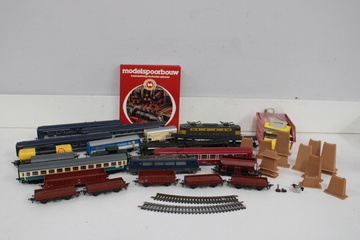 Afbeelding van Modelspoorbouw set met treinen en rails