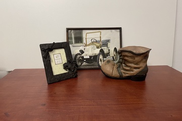 Afbeelding van Foto lijst cowboy oude auto print en schoen als bloempot