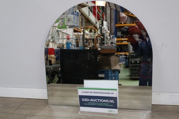 Afbeelding van Wandspiegel met afgeronde bovenkant