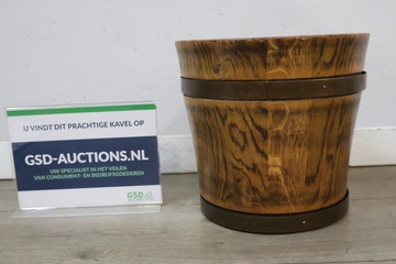 Afbeelding van Houten halfronde bloempot met metalen banden