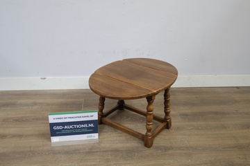 Afbeelding van Houten bijzettafel met klapblad - Hangoor tafel