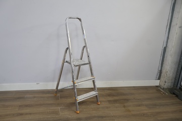 Afbeelding van Aluminium vouwladder met drie treden
