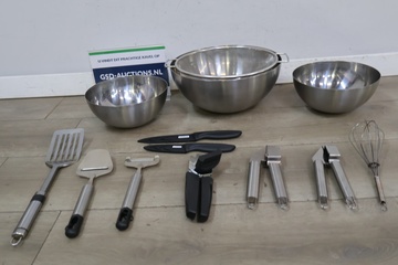 Afbeelding van assortiment RVS keukengereedschap
