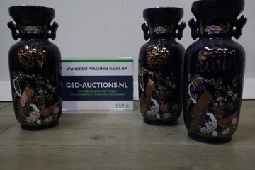 Afbeelding van set vintage kobaltblauwe porseleinen vazen