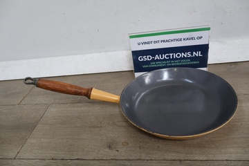 Afbeelding van Koekenpan met houten handvat le creuset