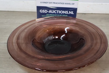 Afbeelding van Donkerroze glazen schaal