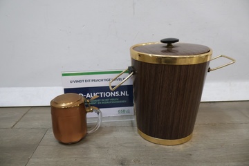 Afbeelding van Vintage houten ijsemmer met rookwaren mok