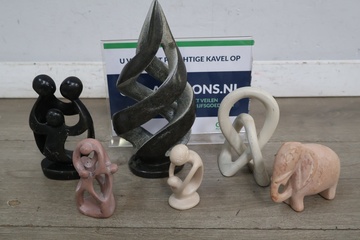 Afbeelding van Set van 6 Diverse Stenen Beelden