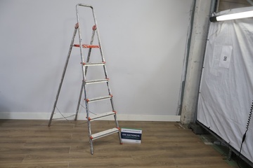 Afbeelding van Aluminium 6-treeds trapladder