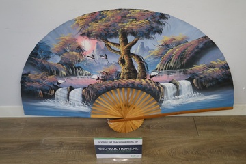 Afbeelding van Grote decoratieve waaier met landschapsschildering