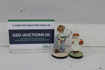 Afbeelding van Vintage porseleinen beeldjes van kinderen'