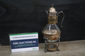 Afbeelding van Vintage glazen karaf met metalen houder en deksel