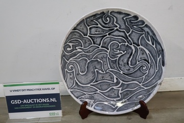 Afbeelding van Decoratief sierbord met zwart-wit patroon