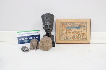 Afbeelding van Set Egyptische beeldjes en papyrus schilderij