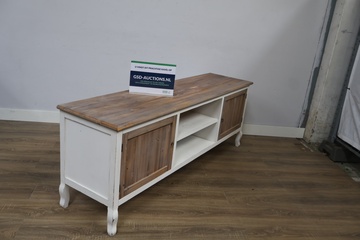 Afbeelding van Wit en houten tv meubel met legplanken