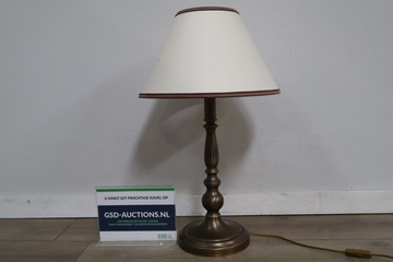 Afbeelding van Metalen tafellamp met beige kap